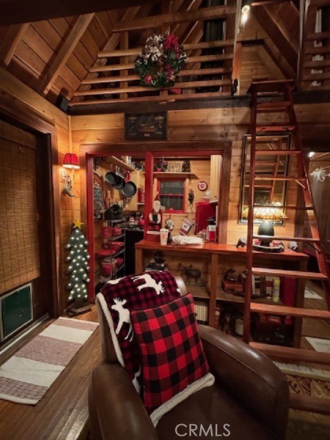 529 West Victoria Court