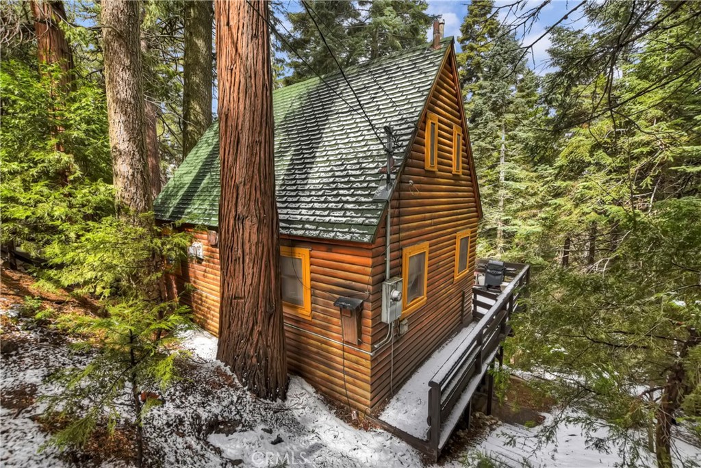 529 West Victoria Court