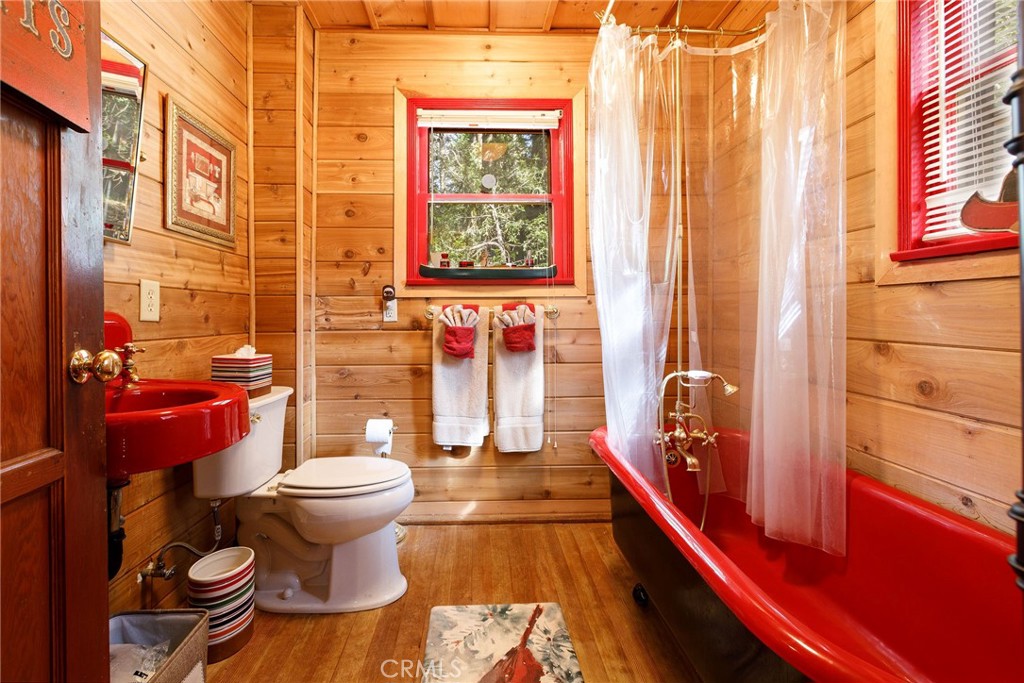 529 West Victoria Court