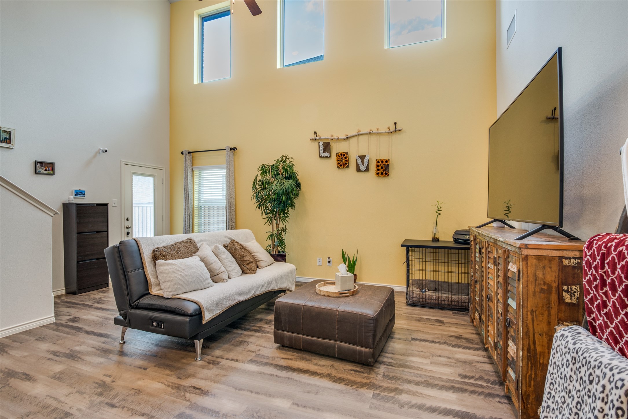 2152 Miramar Drive