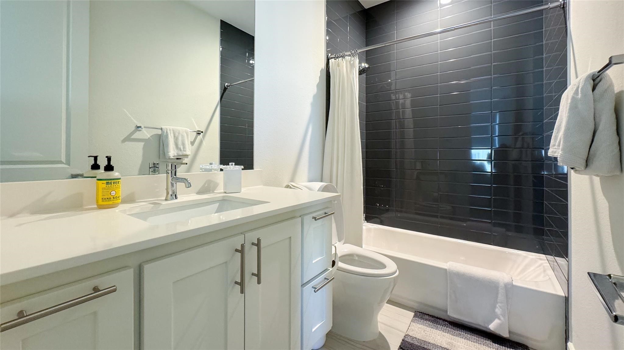 5605 Bryan Parkway 104