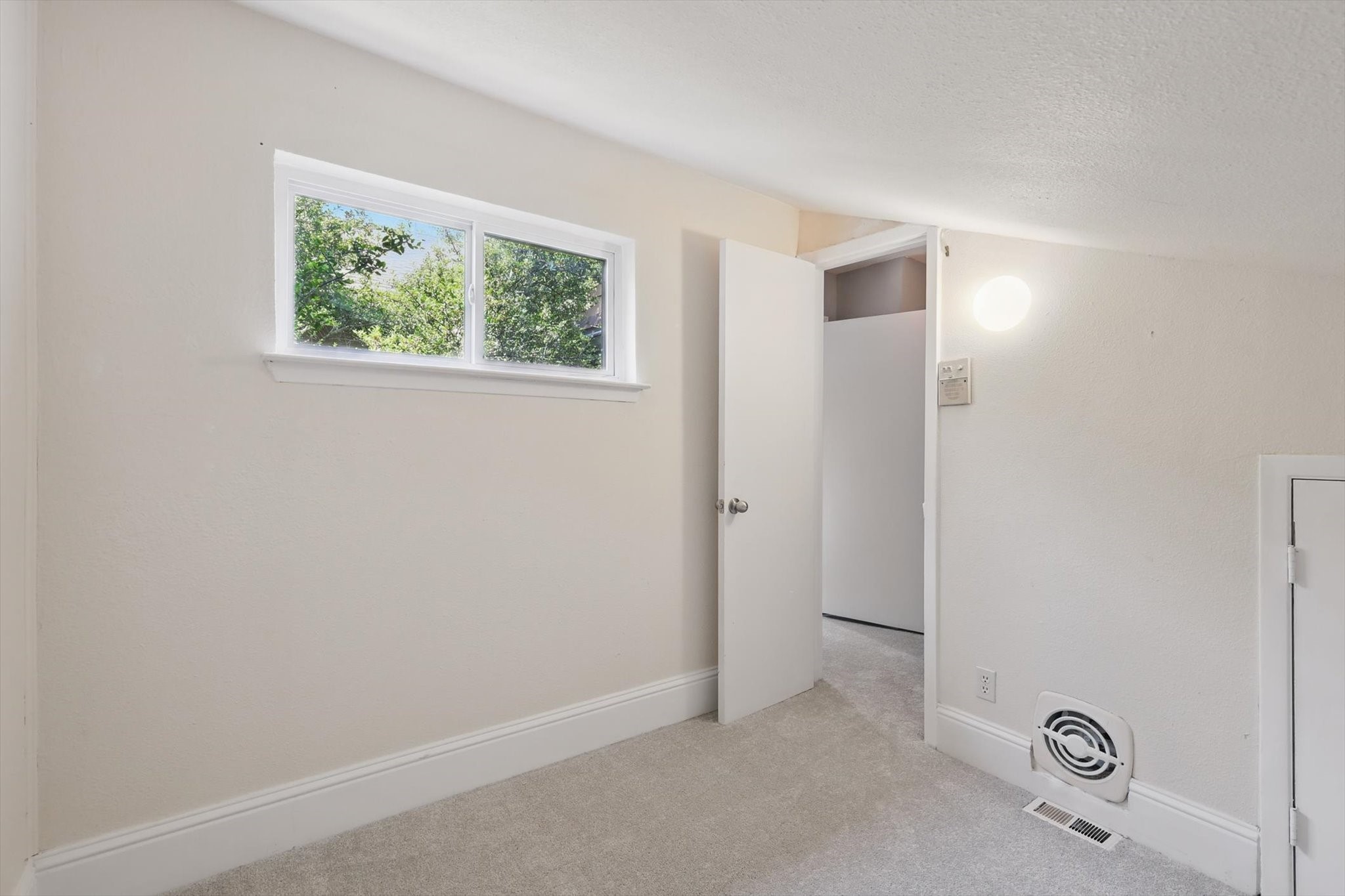 3102 Pin Oak Court