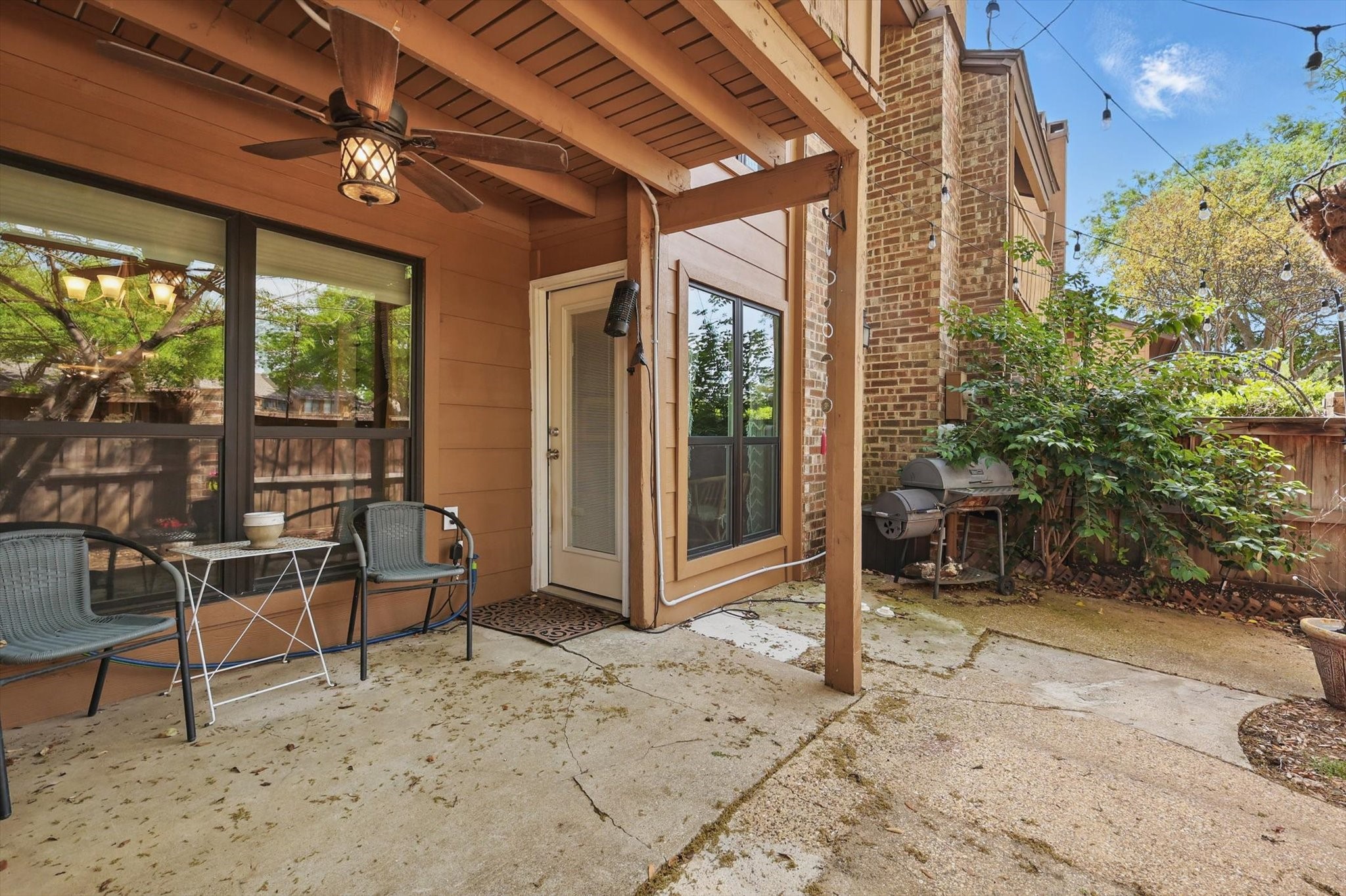 3102 Pin Oak Court