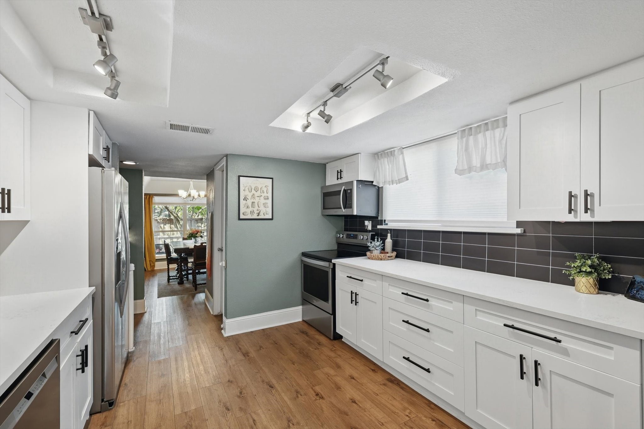 3102 Pin Oak Court