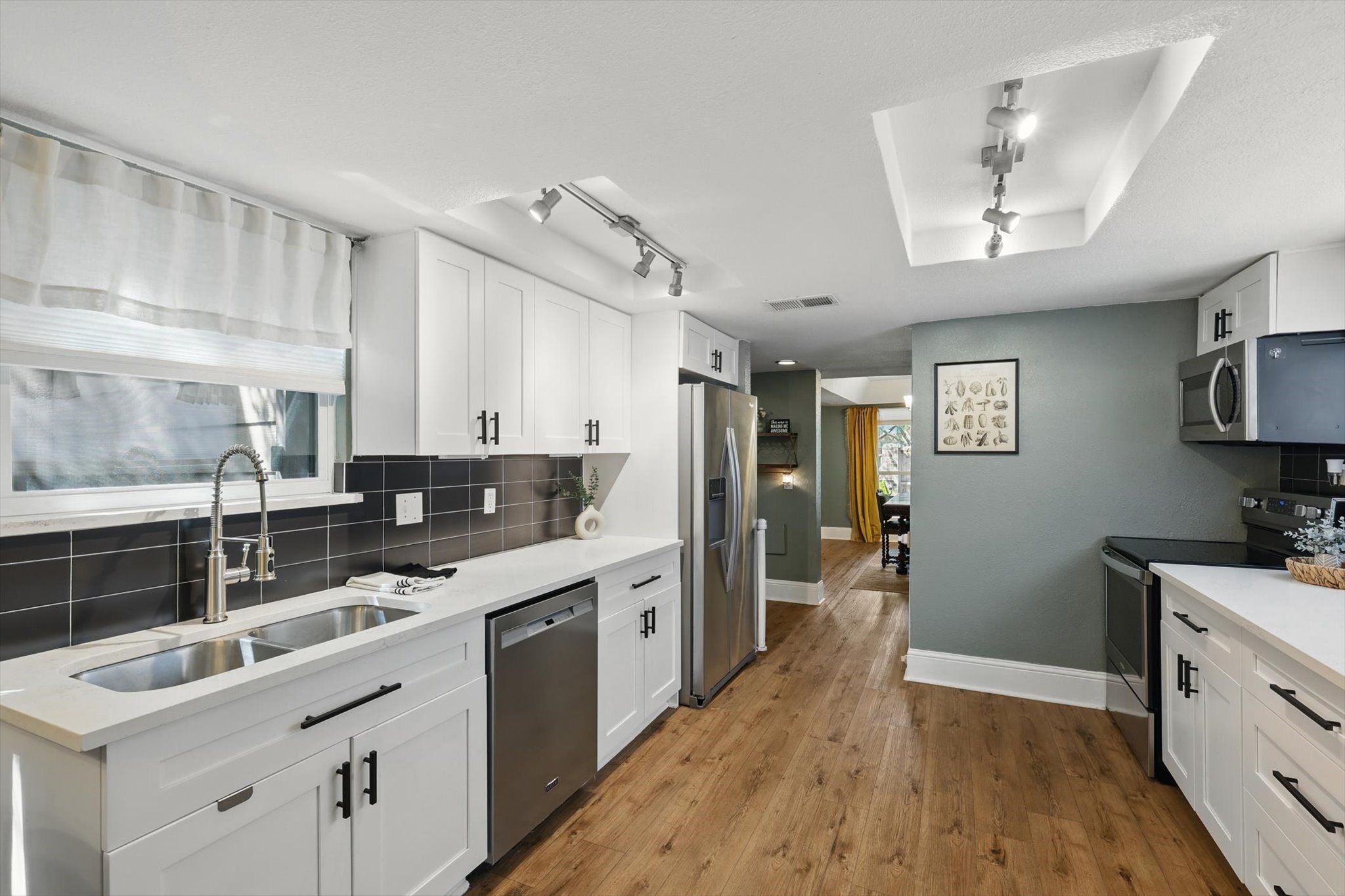 3102 Pin Oak Court