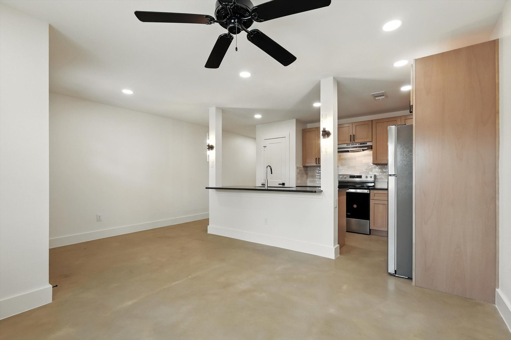 3206 Sayle Street 102