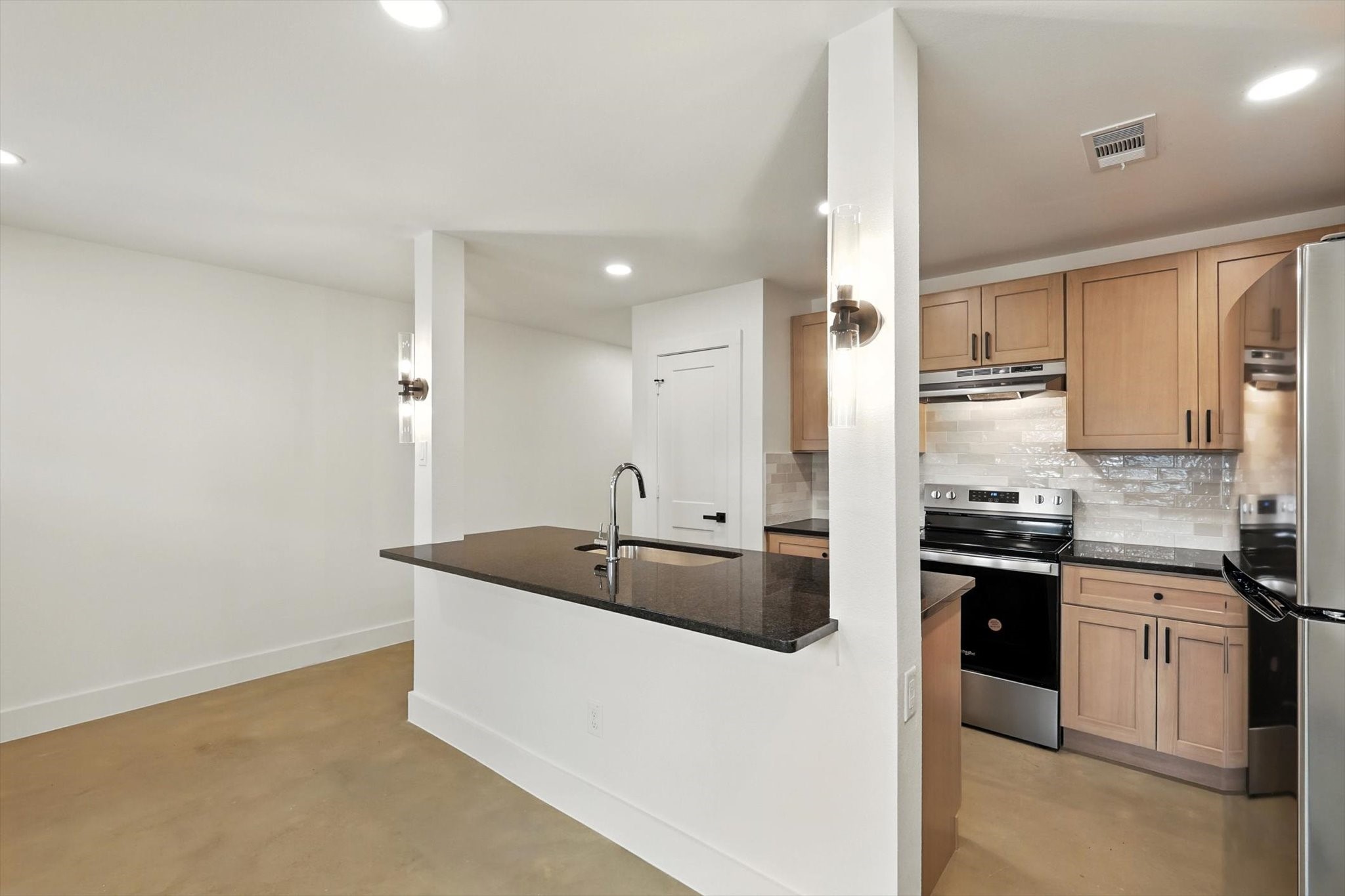 3206 Sayle Street 102