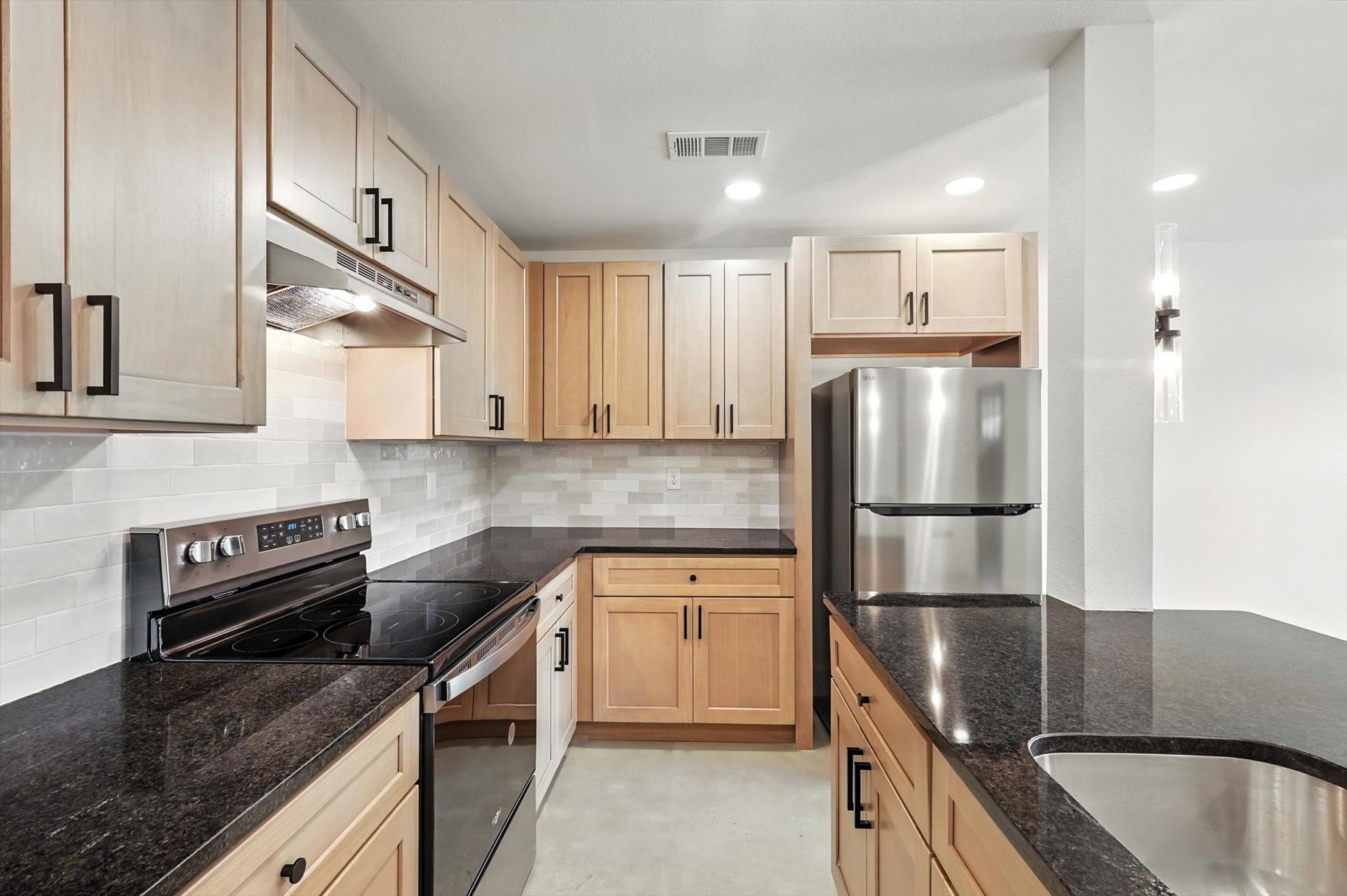 3206 Sayle Street 102