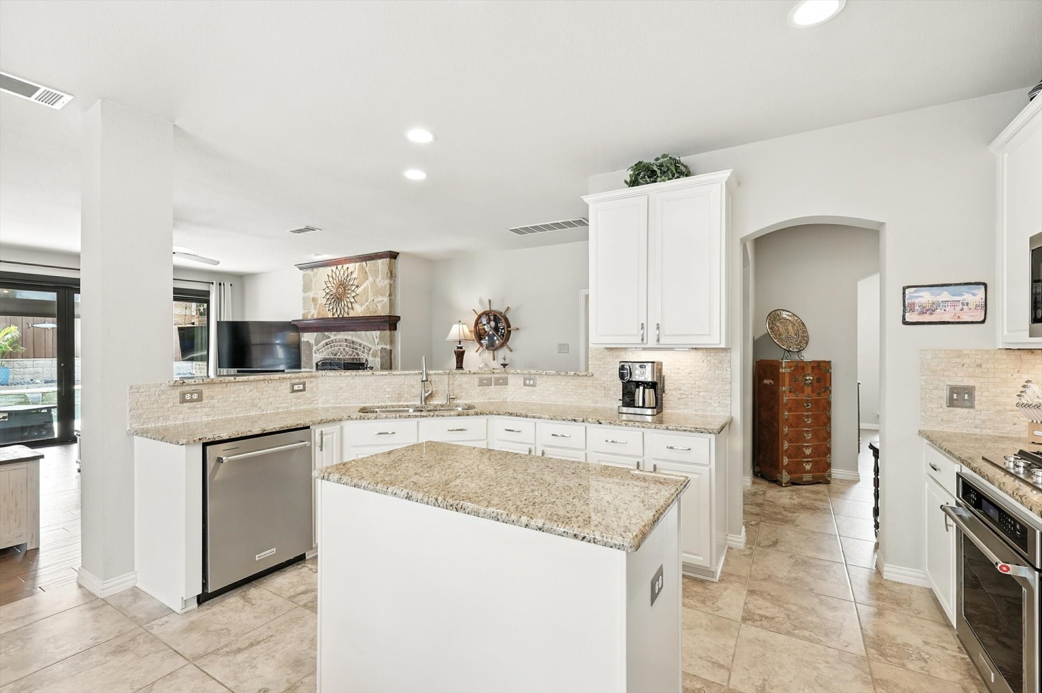 2804 Dog Leg Trail