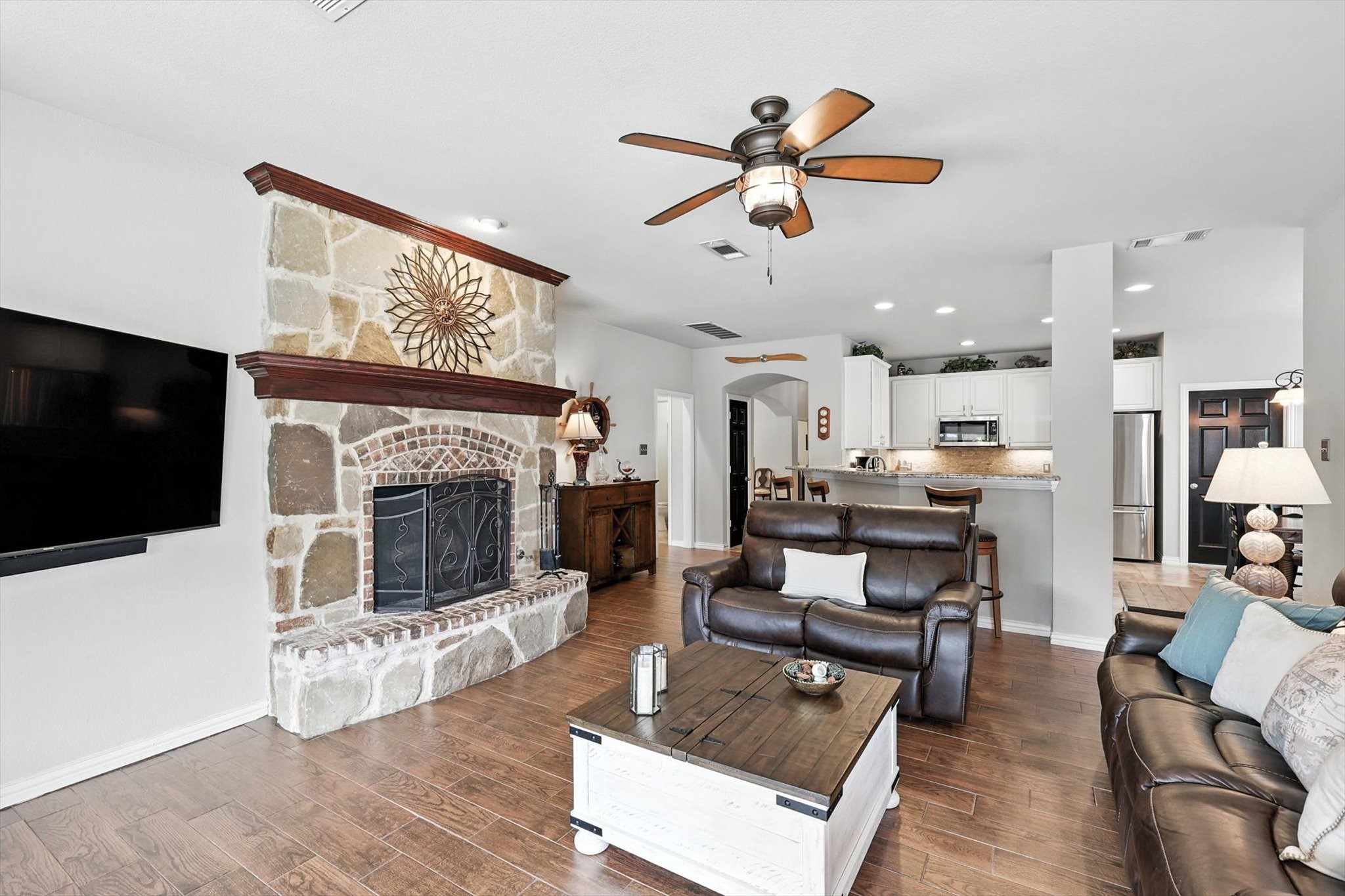 2804 Dog Leg Trail
