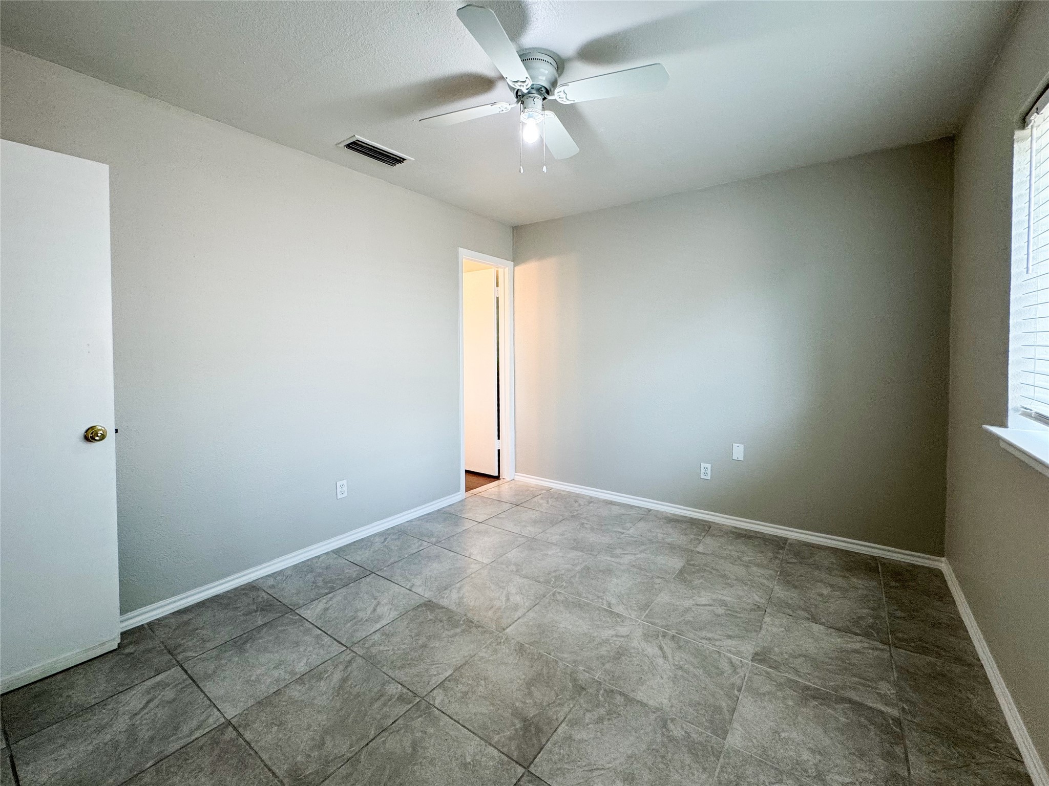 913 Shorehaven Drive