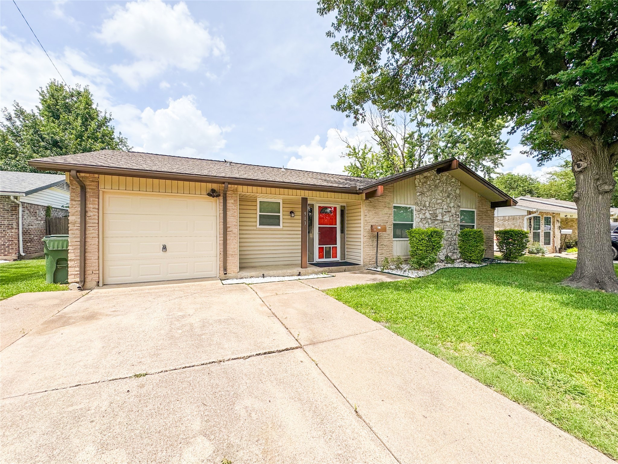 913 Shorehaven Drive