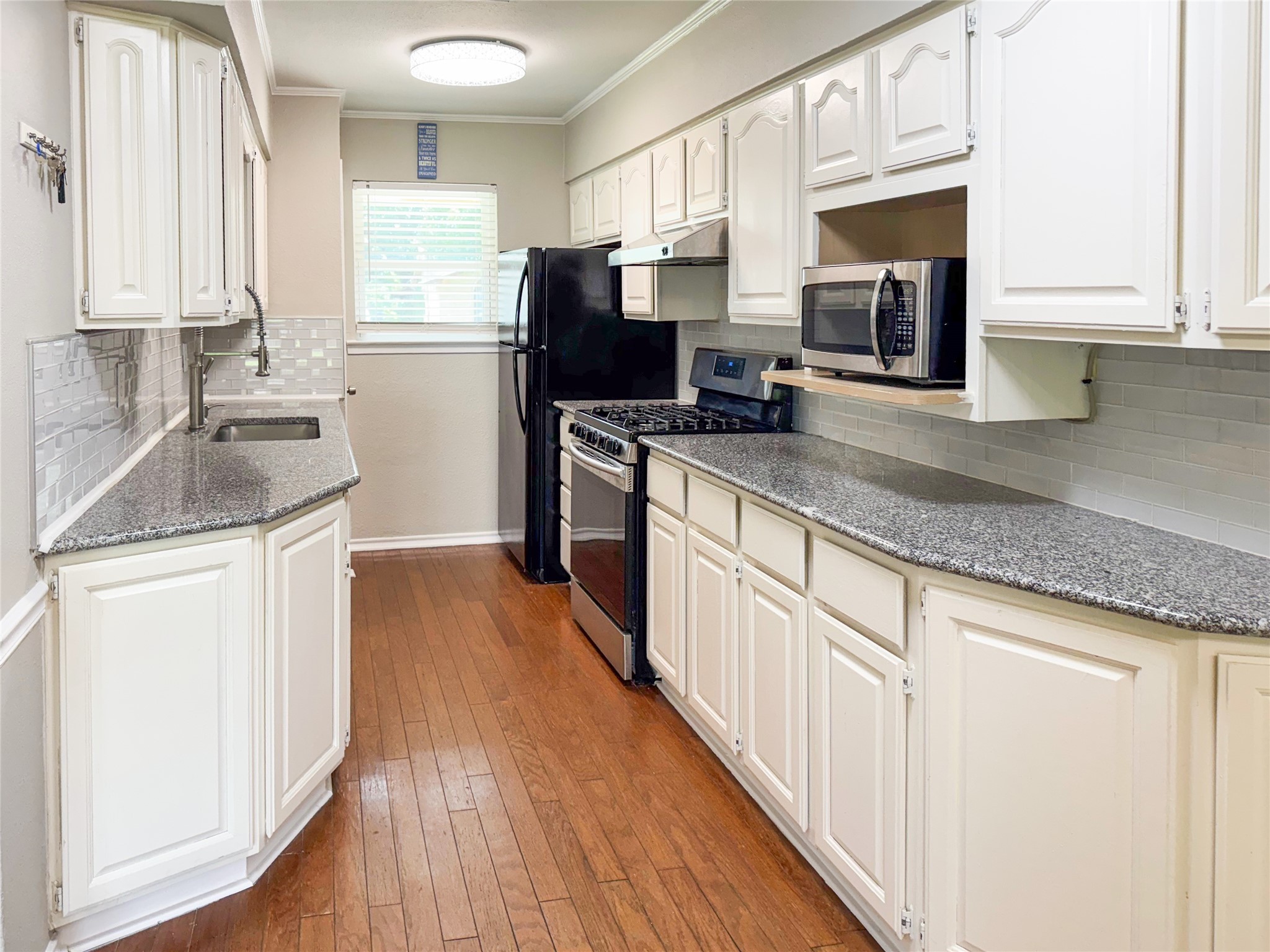 913 Shorehaven Drive