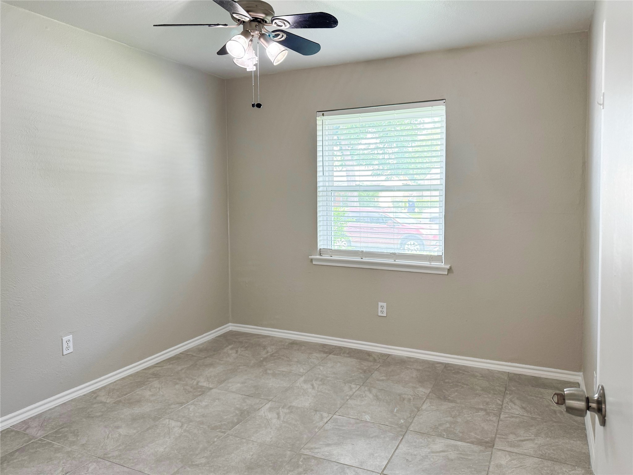 913 Shorehaven Drive