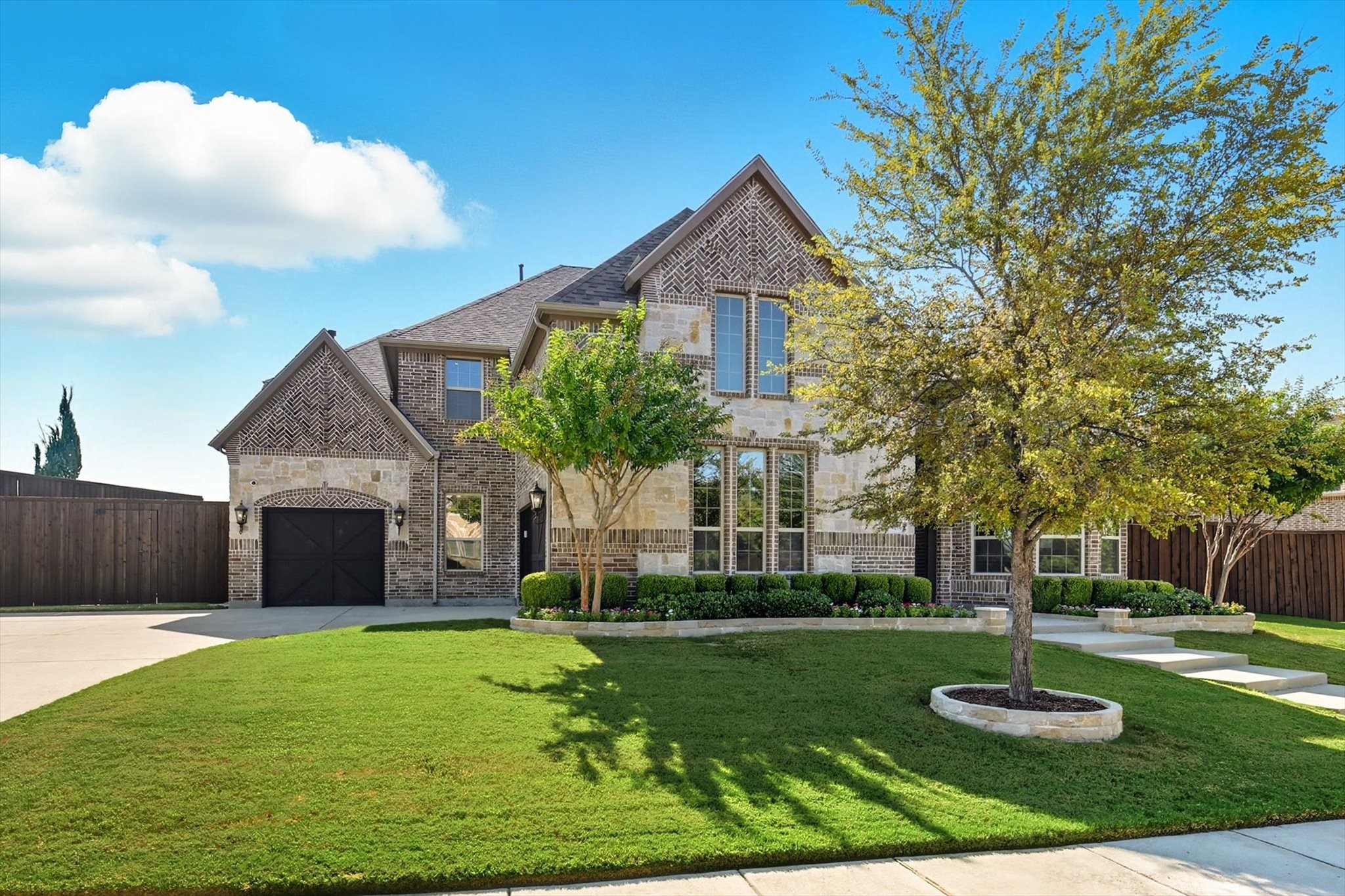4676 Maverick Way