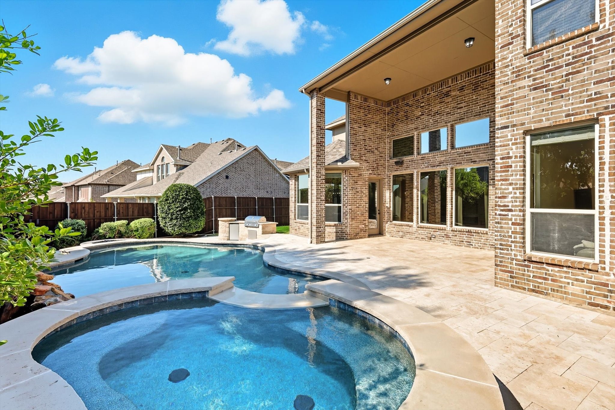 4676 Maverick Way