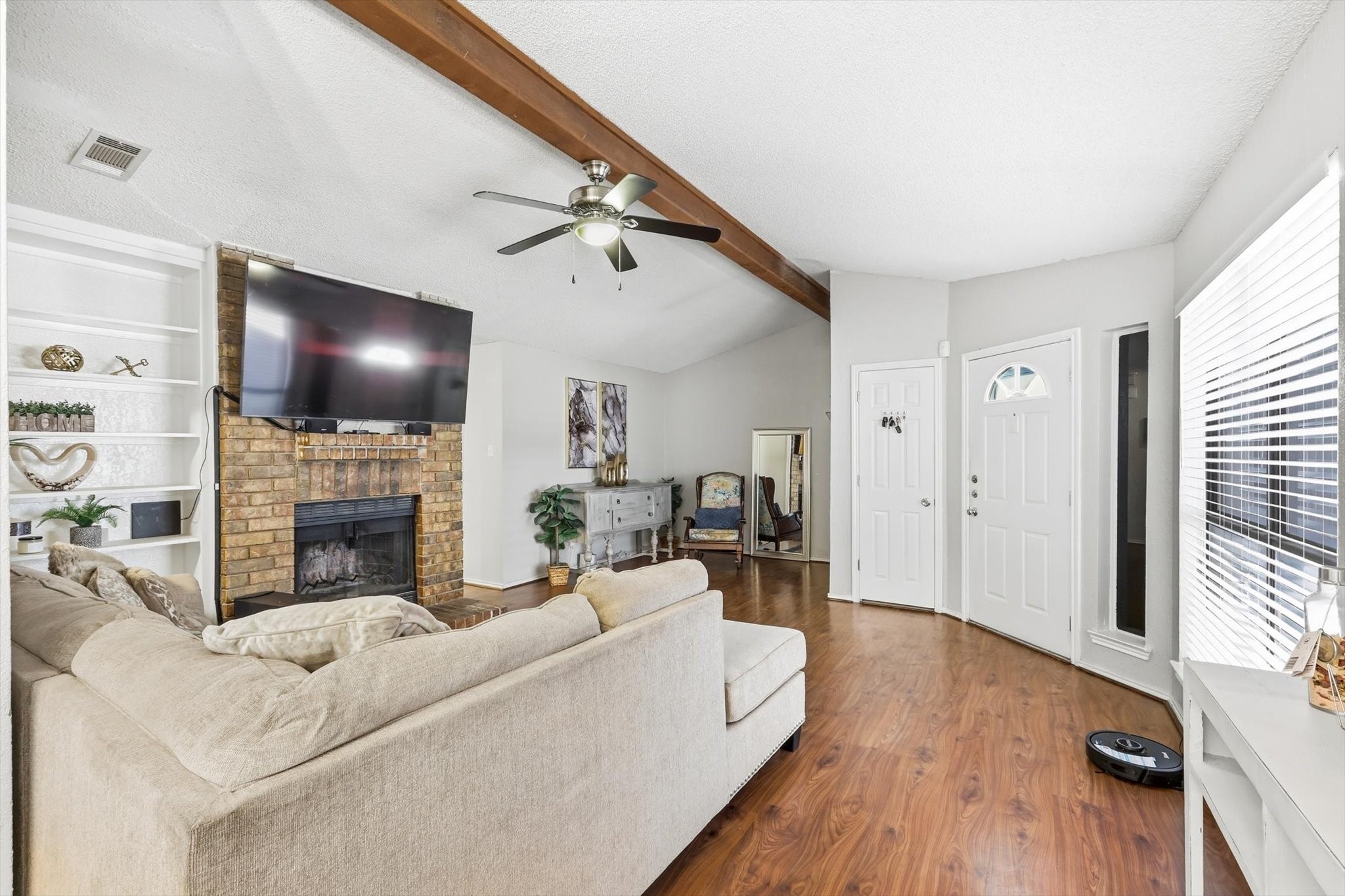 1312 Hackamore Street