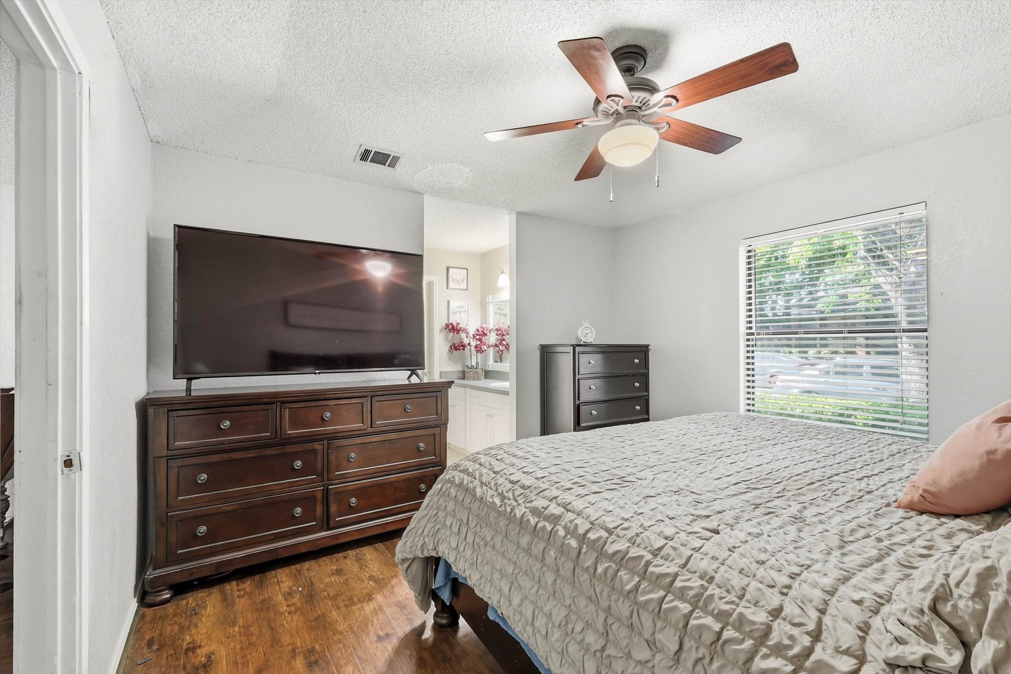 1312 Hackamore Street