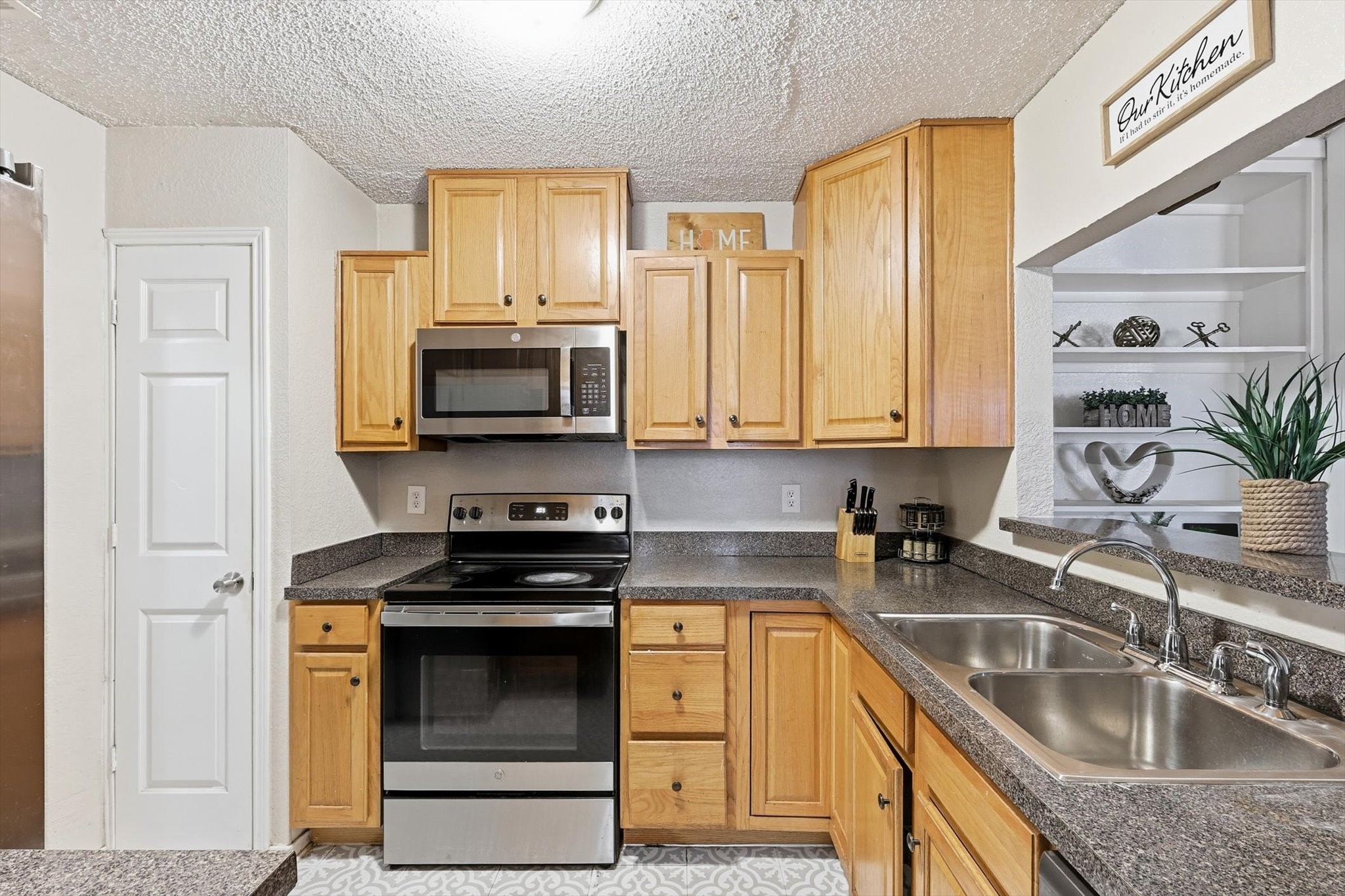 1312 Hackamore Street