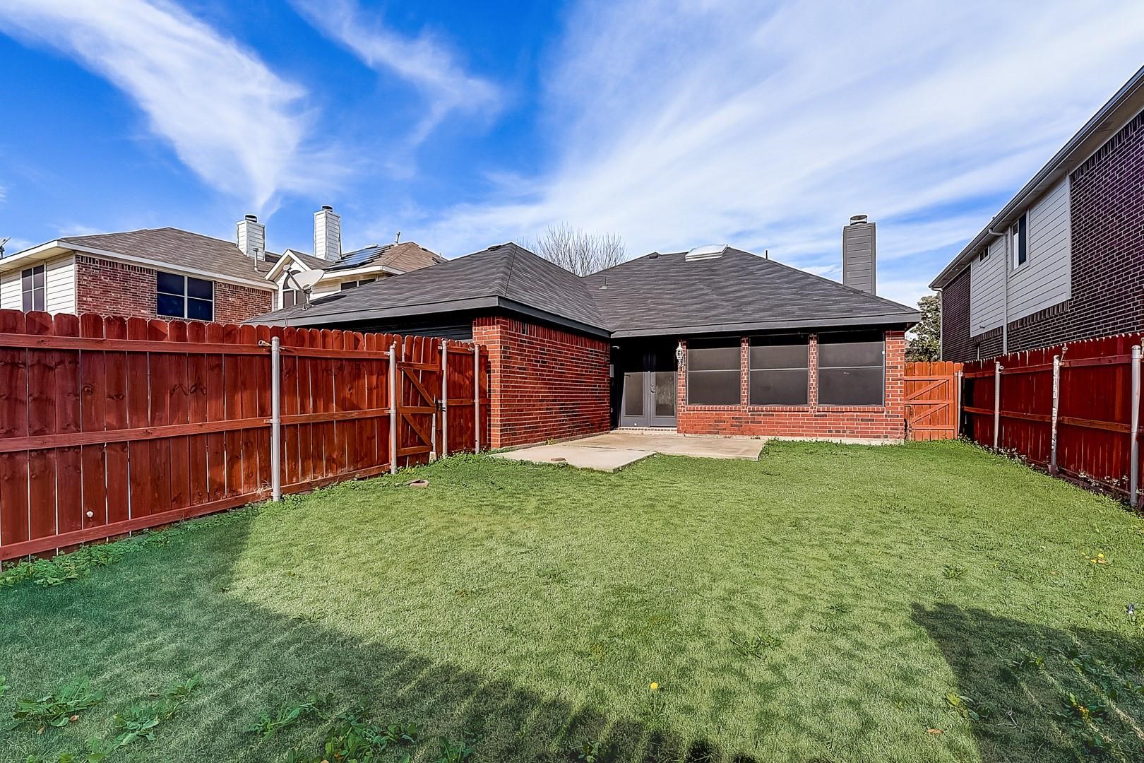 5521 Green Hollow Lane