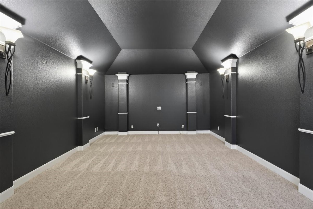 14668 Blakehill Drive