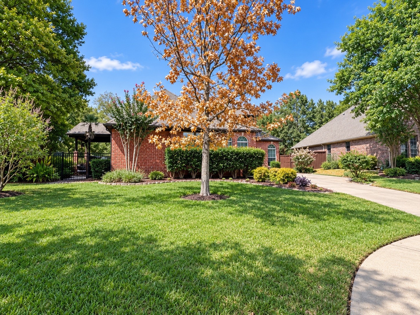 2912 Meadow Glen Drive