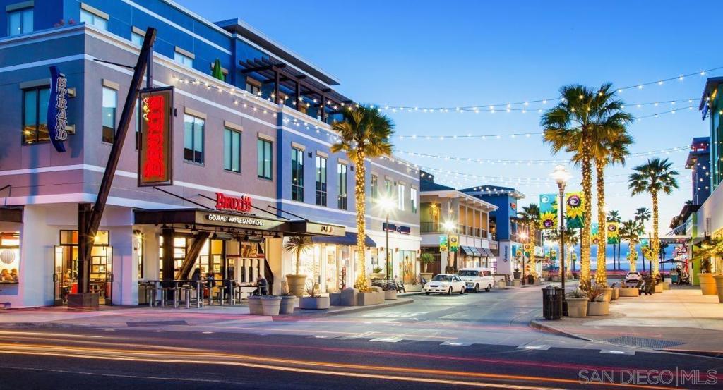 200 Pacific Coast Hwy 323 323