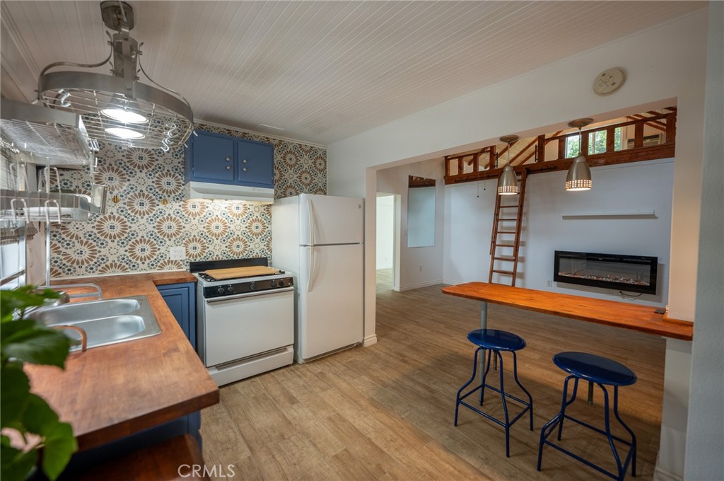 856 Alameda Street 5