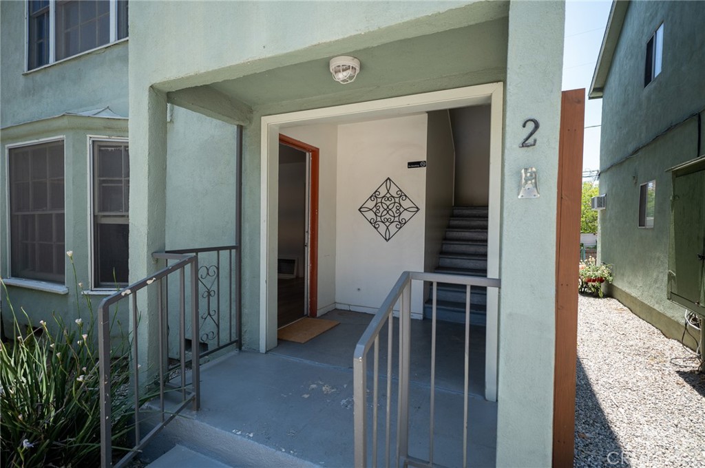 856 Alameda Street 2