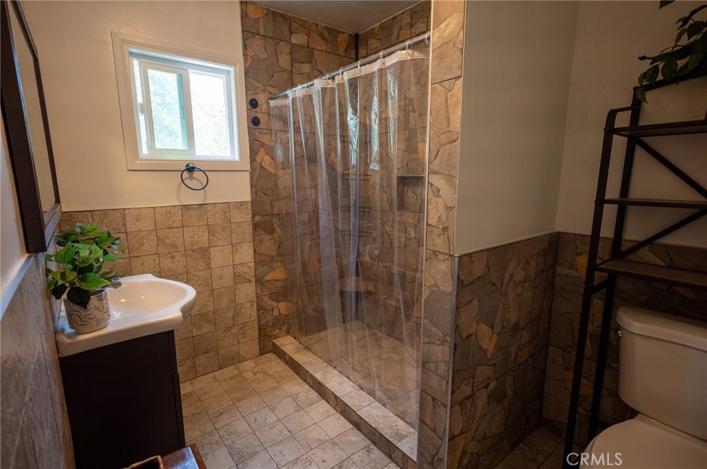 856 Alameda Street 2