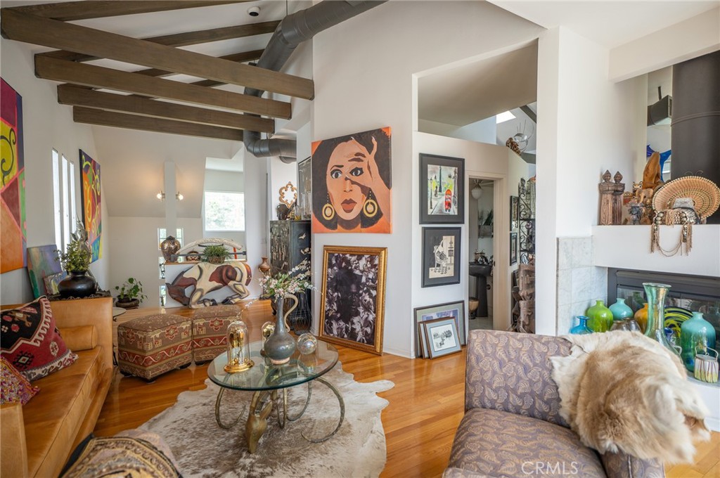1667 Gladys Drive