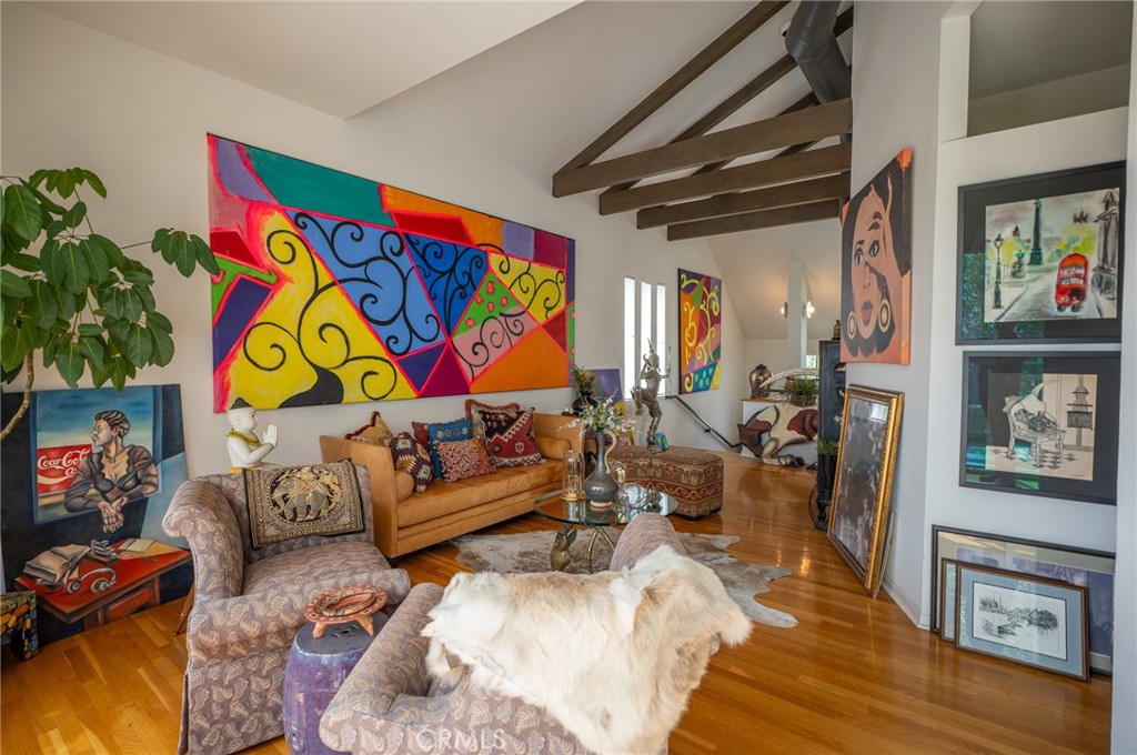 1667 Gladys Drive