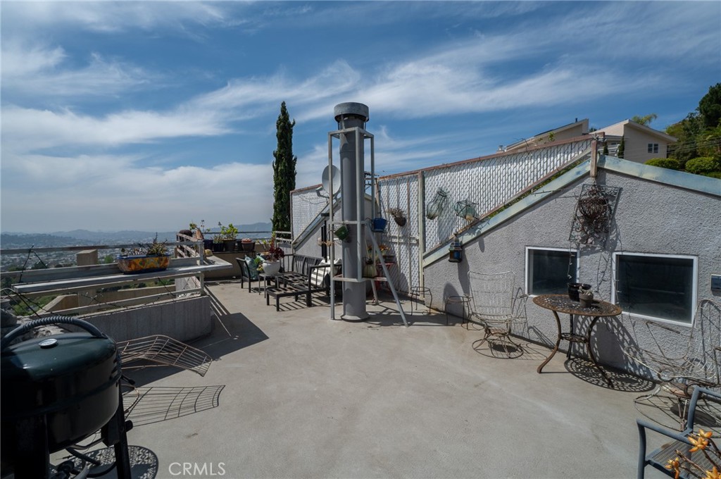 1667 Gladys Drive