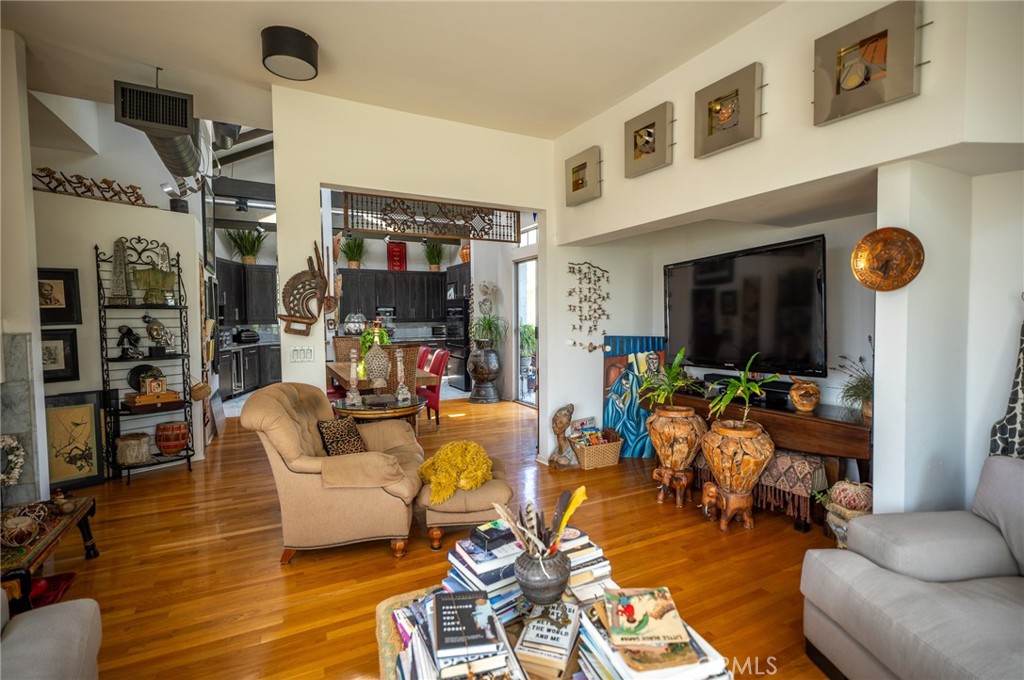 1667 Gladys Drive