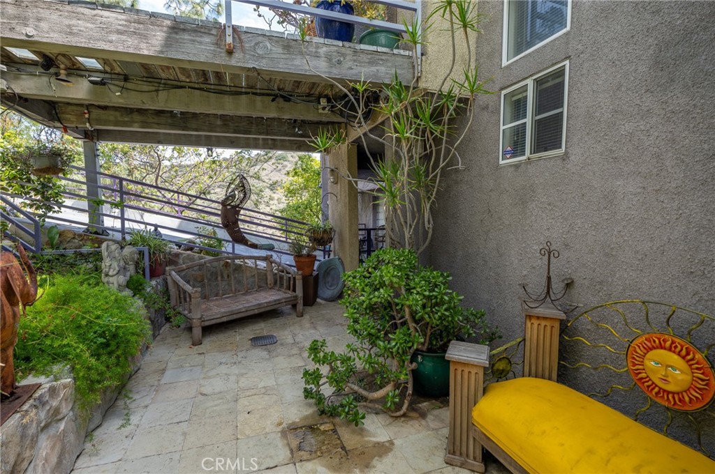 1667 Gladys Drive
