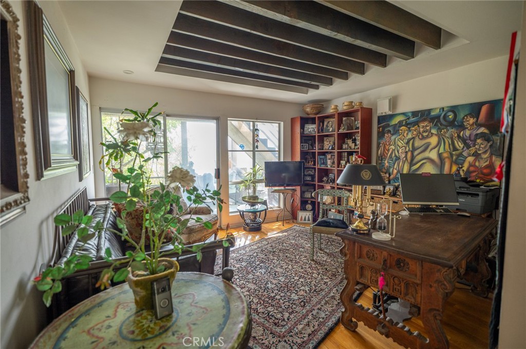 1667 Gladys Drive