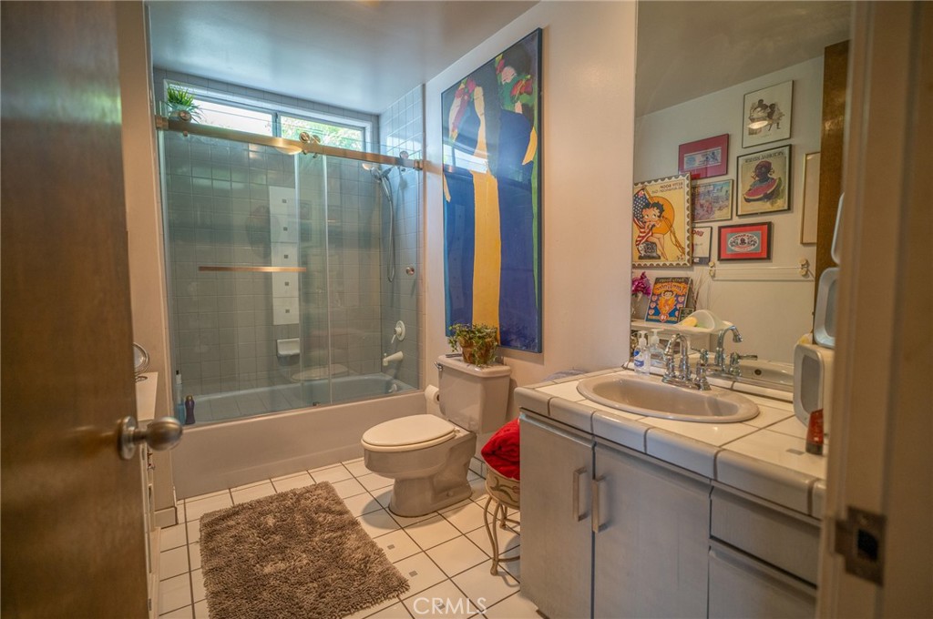 1667 Gladys Drive