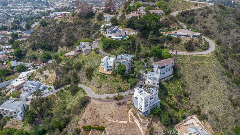 1667 Gladys Drive