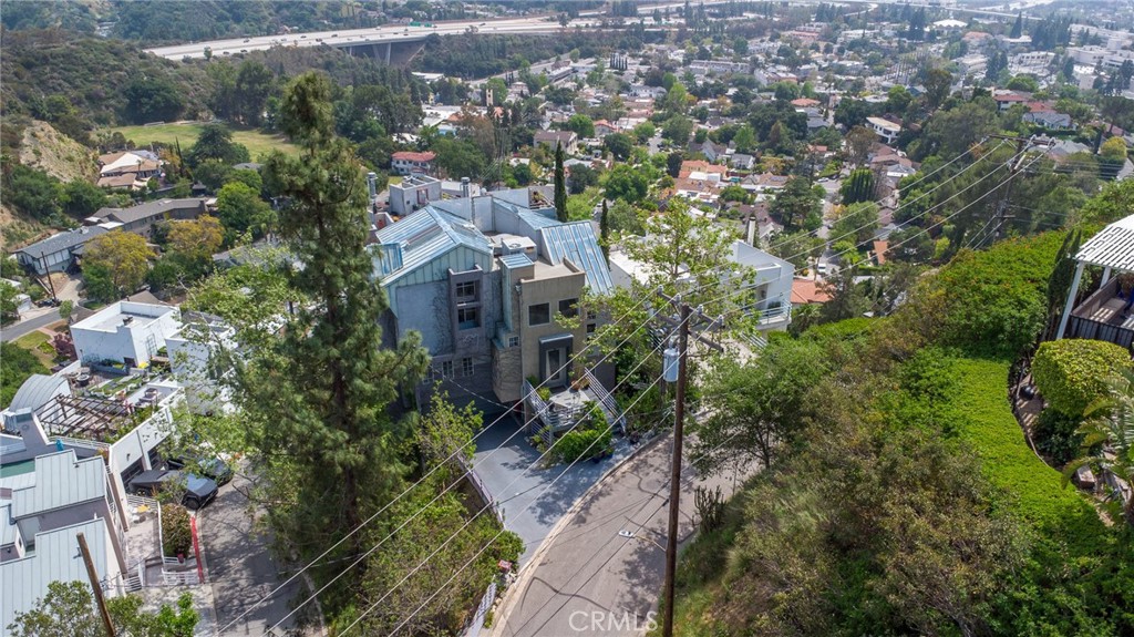 1667 Gladys Drive