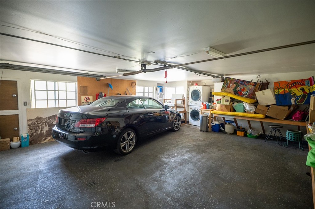 1667 Gladys Drive