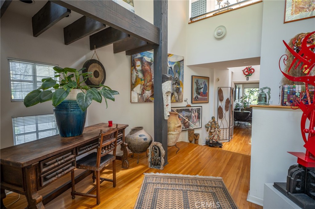 1667 Gladys Drive
