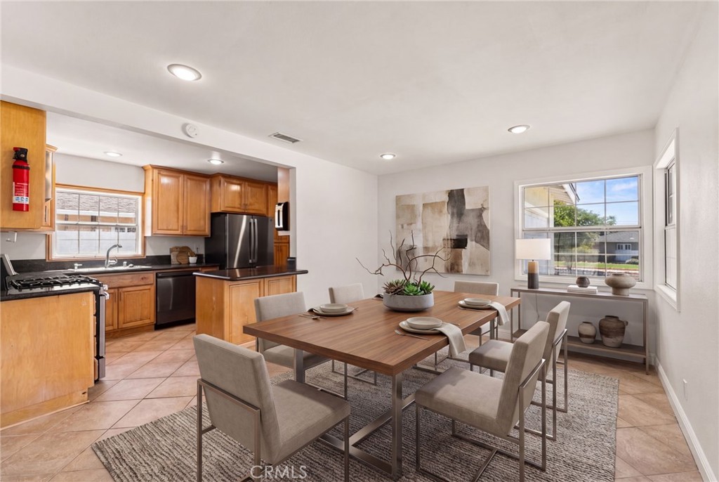 1431 E 14th