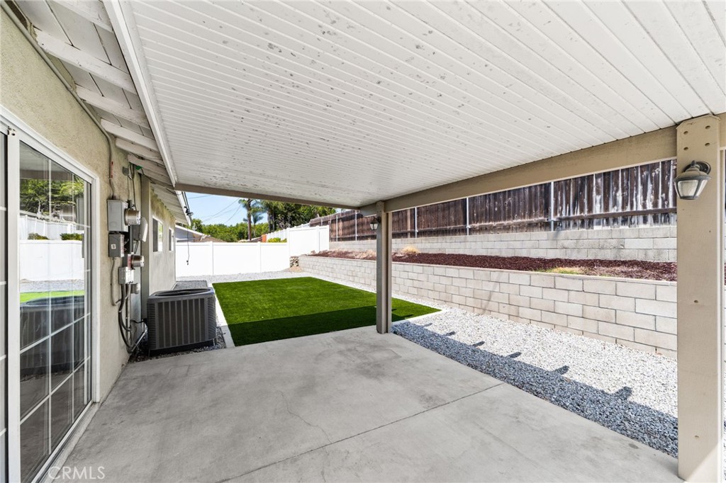 1431 E 14th