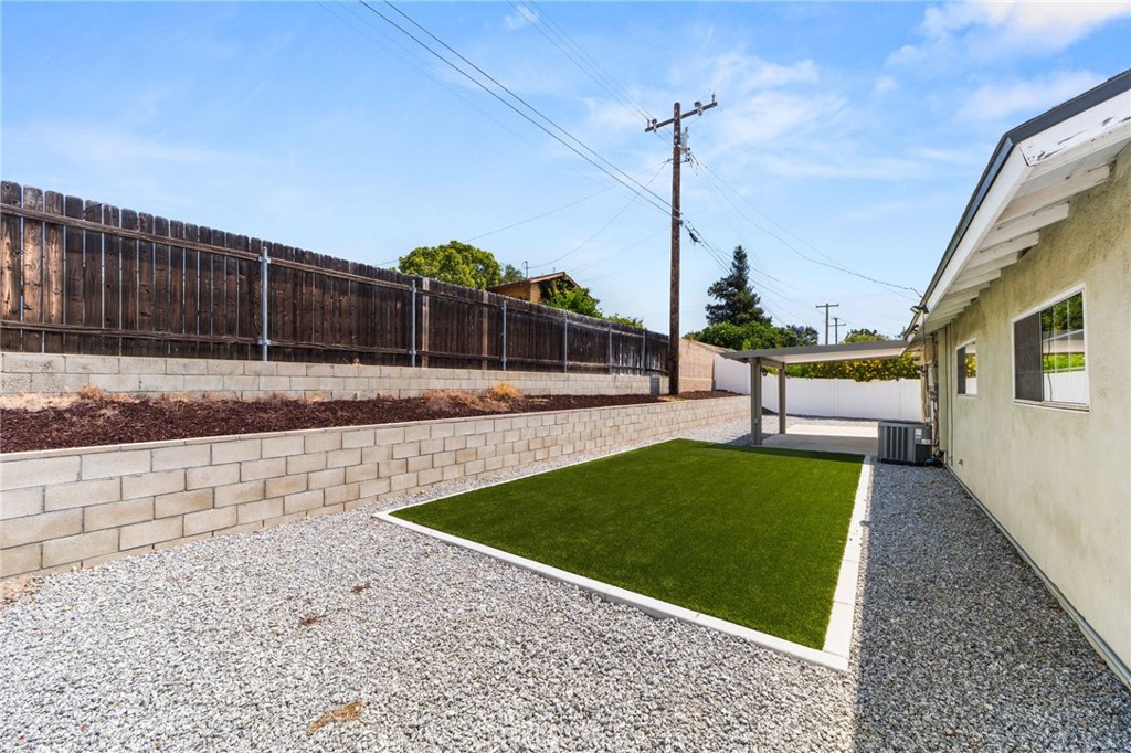 1431 E 14th