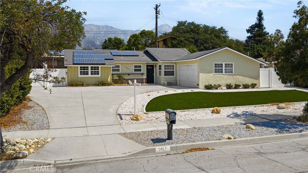 1431 E 14th