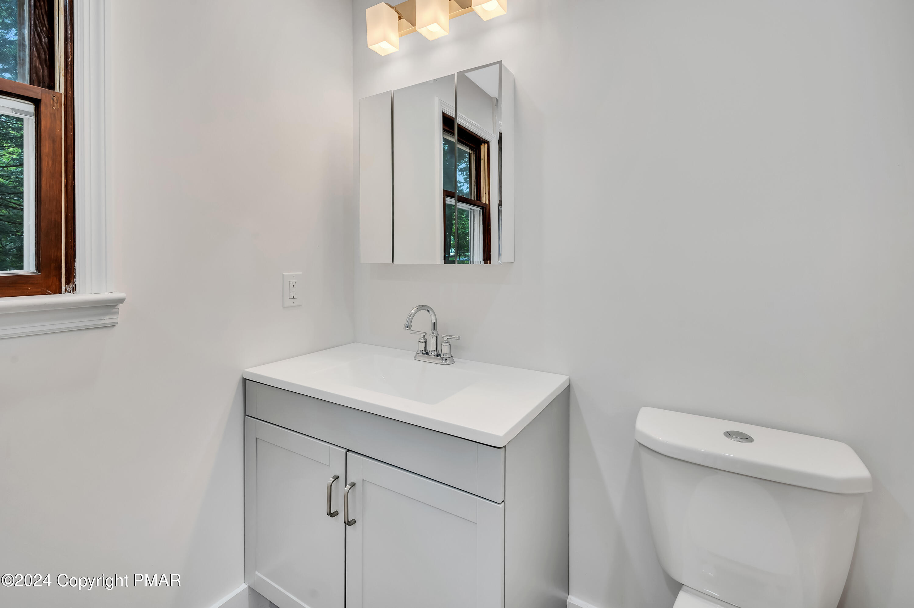 153 Bromley Road