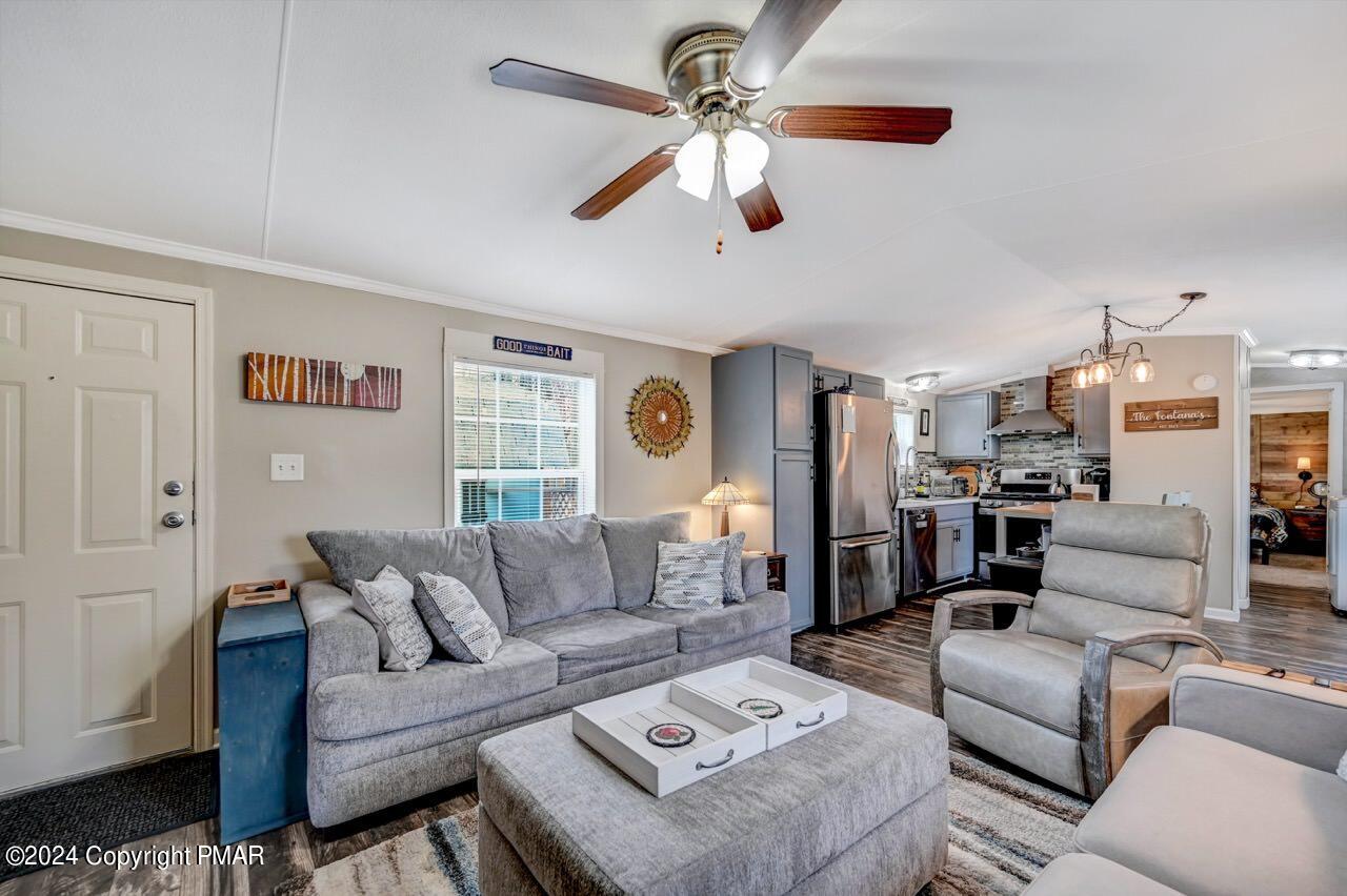 117 Rustic Road