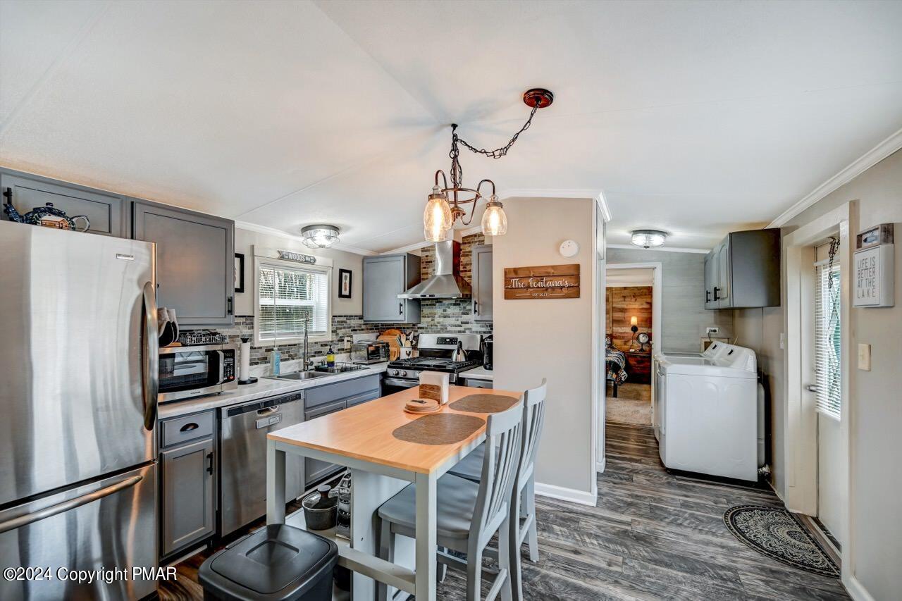 117 Rustic Road
