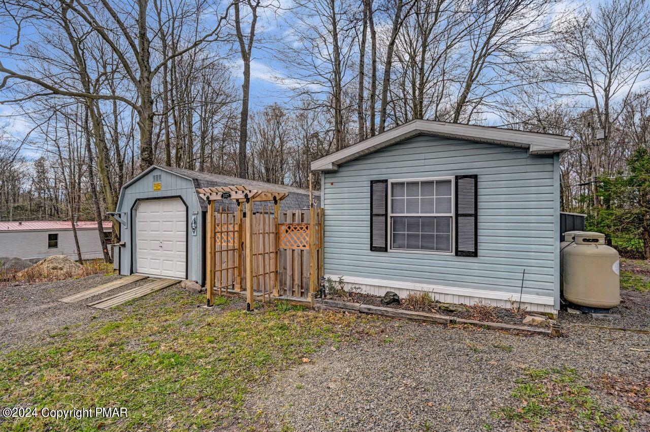 117 Rustic Road