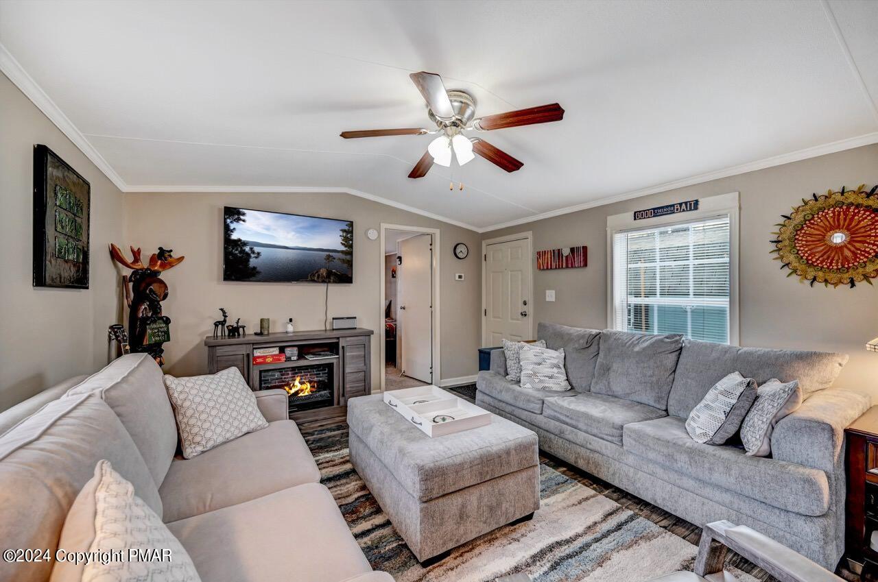 117 Rustic Road